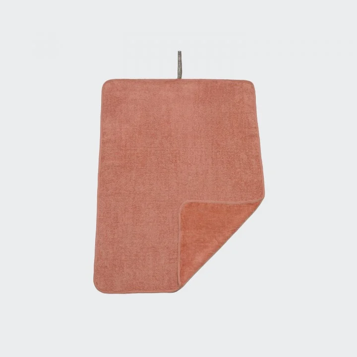 cloud7-dog-bathrobe-set-sylt-peach-detail-on-grey